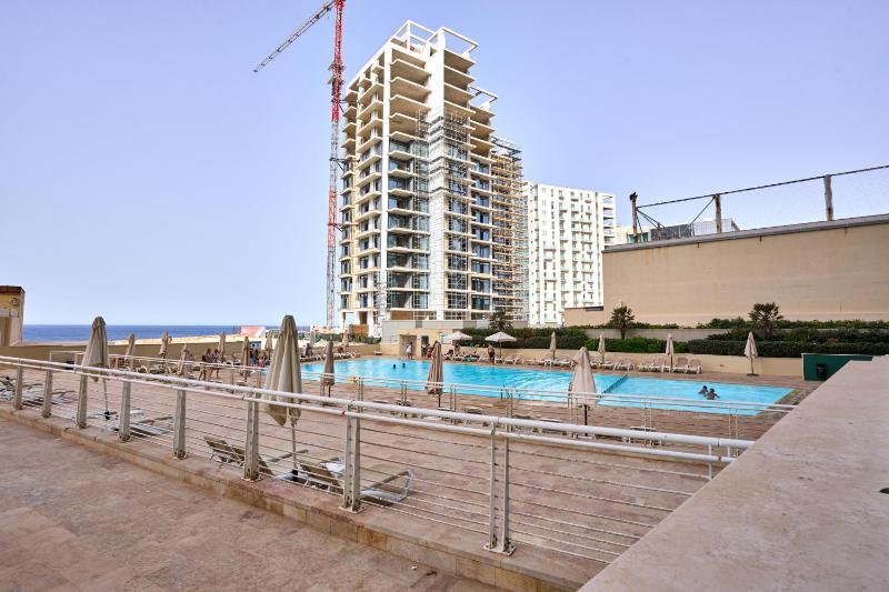 FortCambridge 2BR Pool Terrace - image 13