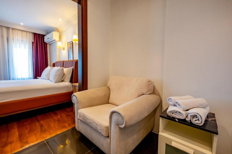 Standard Double Room image 4