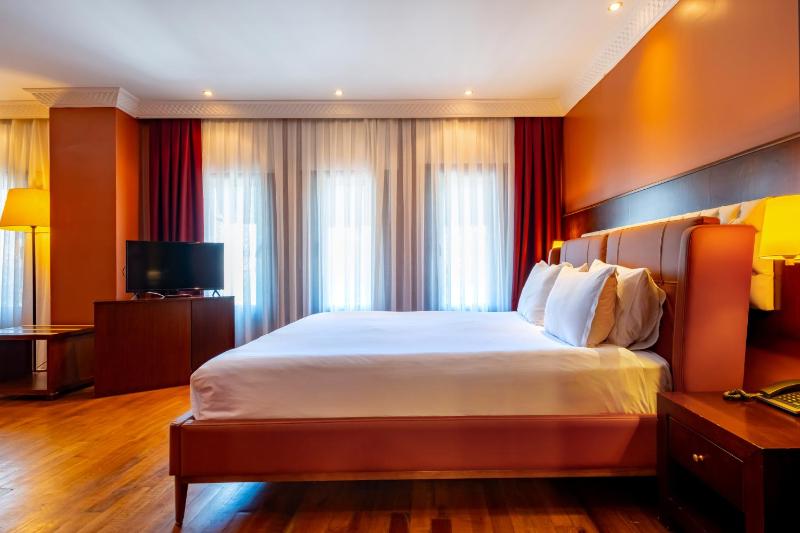 Superior Double Room image 3