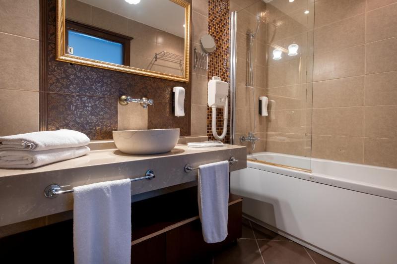 Superior Double Room image 1