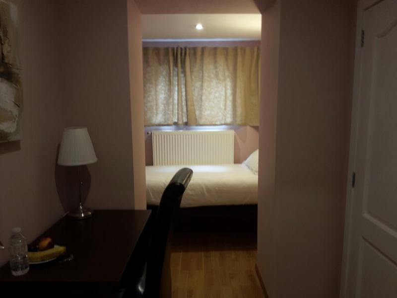Budget Single Room image 2