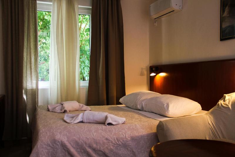 Junior Suite with Balcony image 4