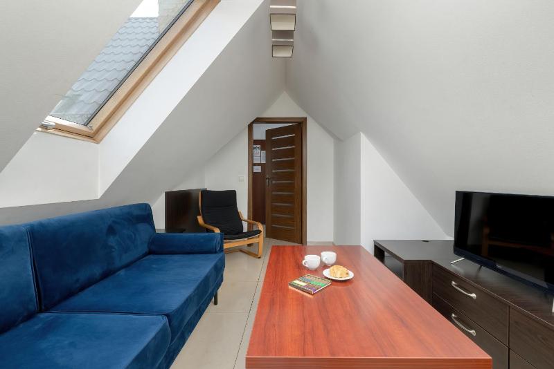 Apartament z Parkingiem Blisko Gubałówki w Zakopanem by Noclegi Renters - image 16