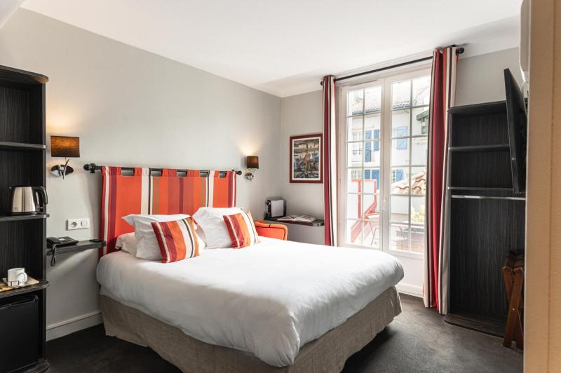 Comfort Double Room with Terrace image 1