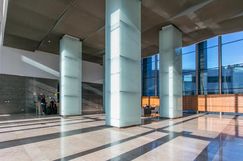 Deluxe Studio image 3