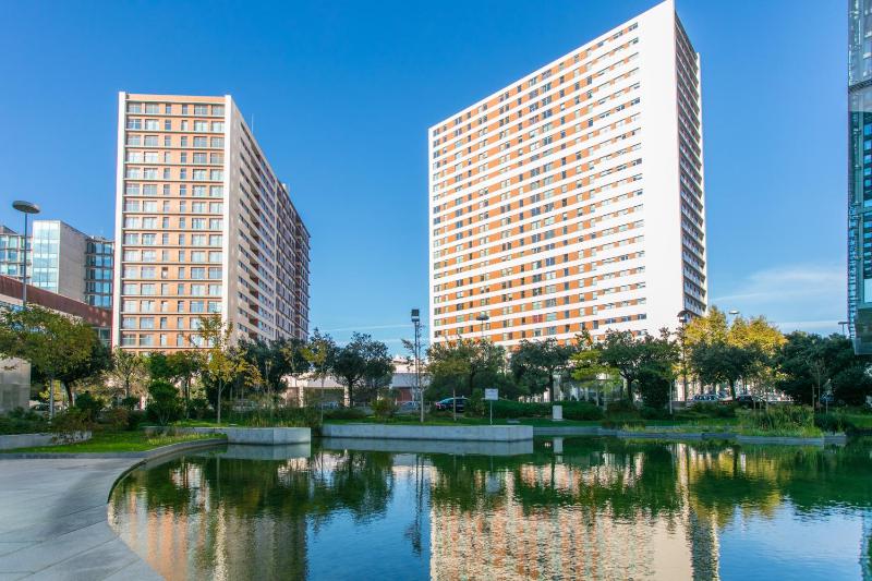 Deluxe Studio image 4