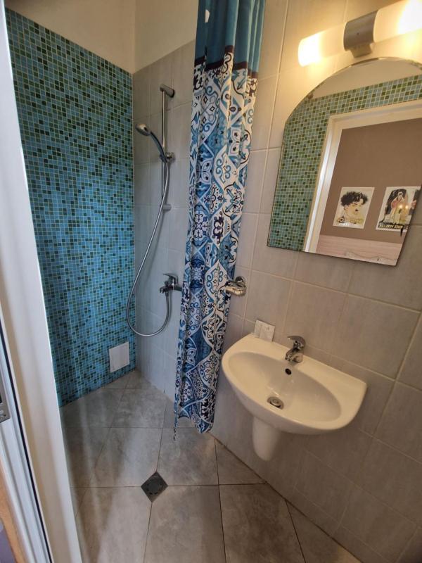 Double or Twin Room image 2