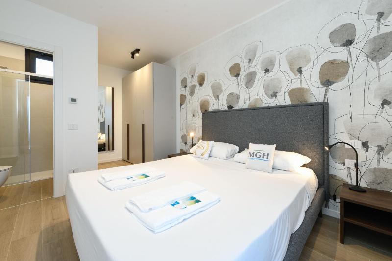 MGH Luxury - Palms Residence Sirmione N2 - image 28