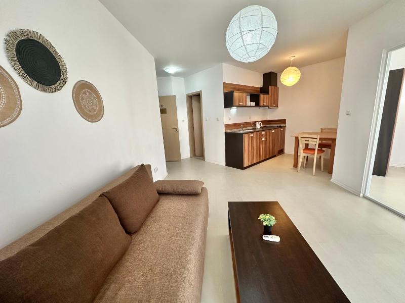 One-Bedroom Apartment (4 Adults) image 3