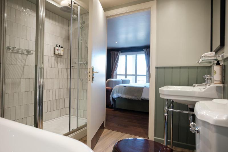 Superior Double Room image 2