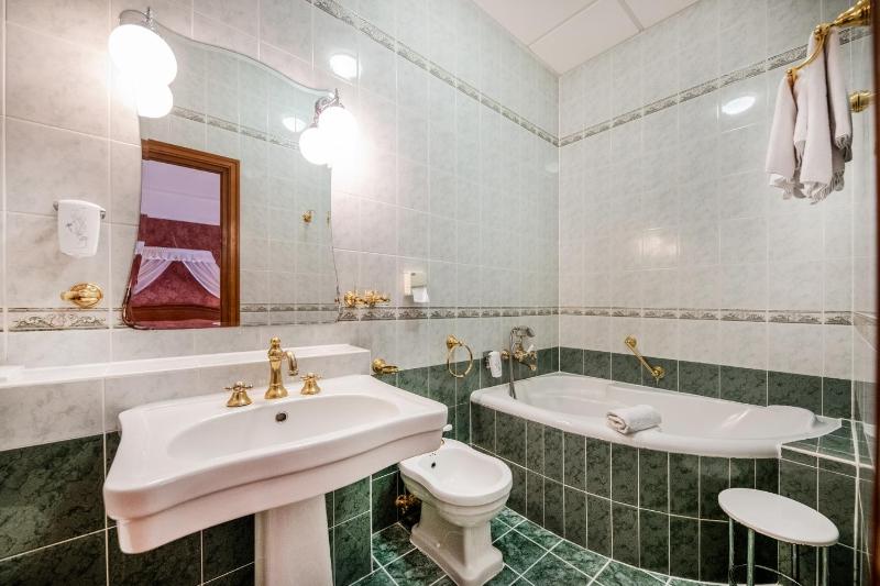 Standard Double Room image 1
