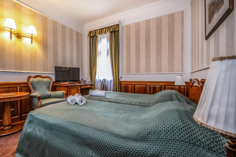Standard Double Room image 2