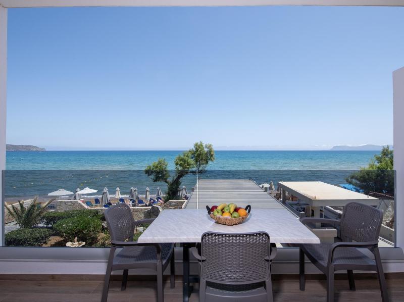 Junior Suite with Sea View image 2