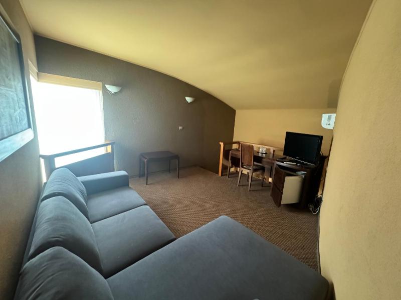 Apartment - Split Level image 2