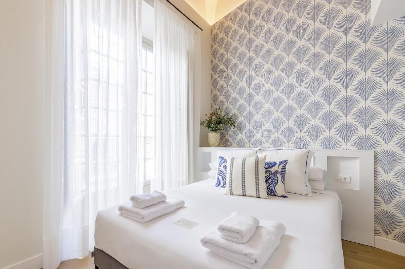 Palacio Vegafuente by Caleta Homes - image 14