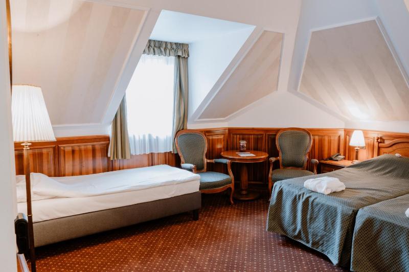 Superior Double or Twin Room image 2