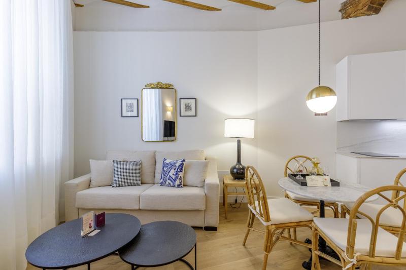 Palacio Vegafuente by Caleta Homes - image 3