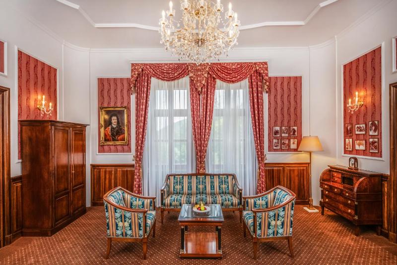 Presidential Suite image 2