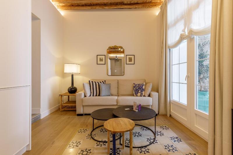 Palacio Vegafuente by Caleta Homes - image 12