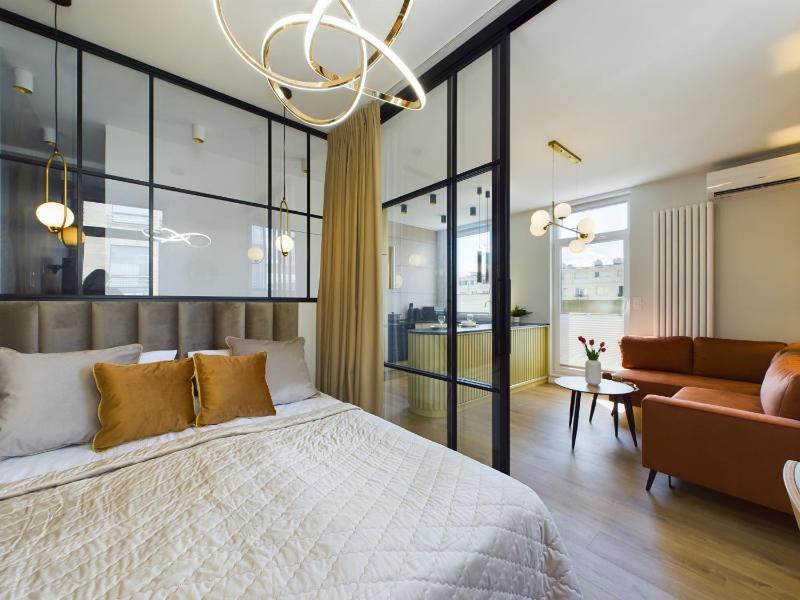 City Center Apartments Hoża by Noclegi Renters - image 16