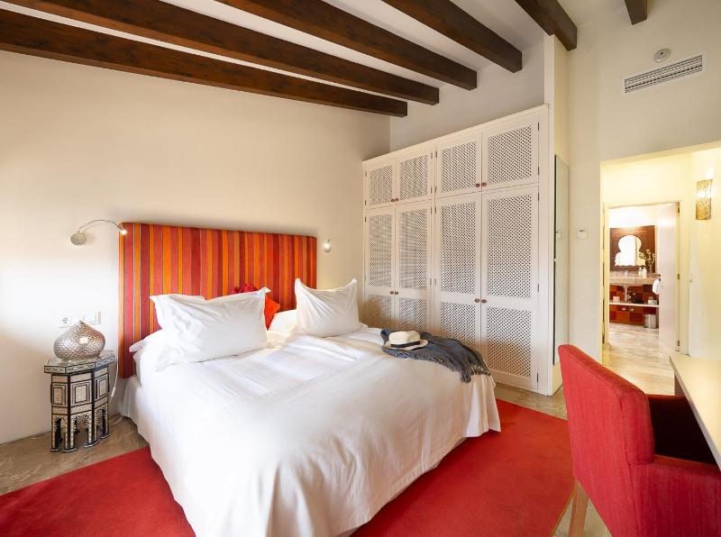 Superior Double Room image 4