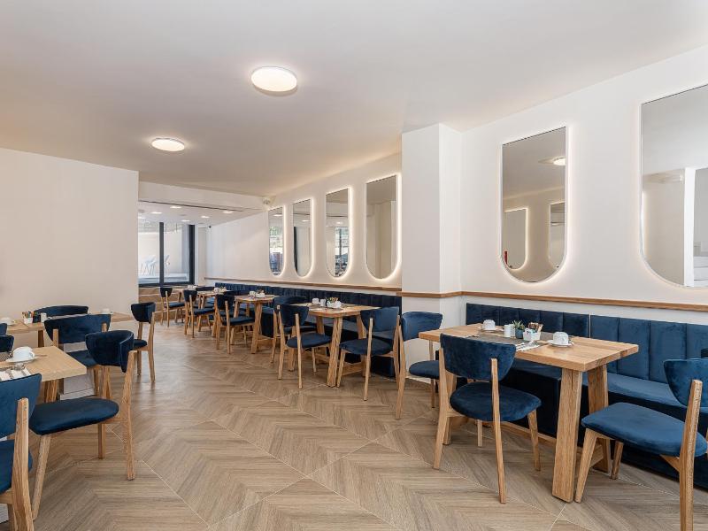 Miss Marrone City Hotel - image 23