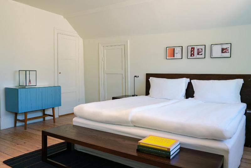 Suite image 2