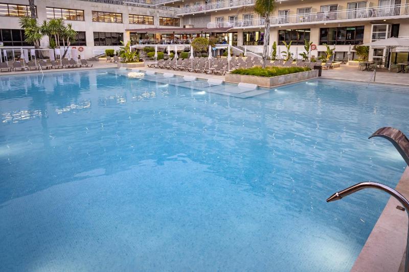 GHT Oasis Park & Spa - image 38
