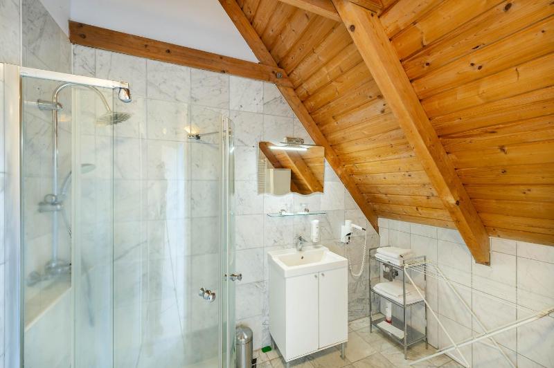 Studio Apartment image 1