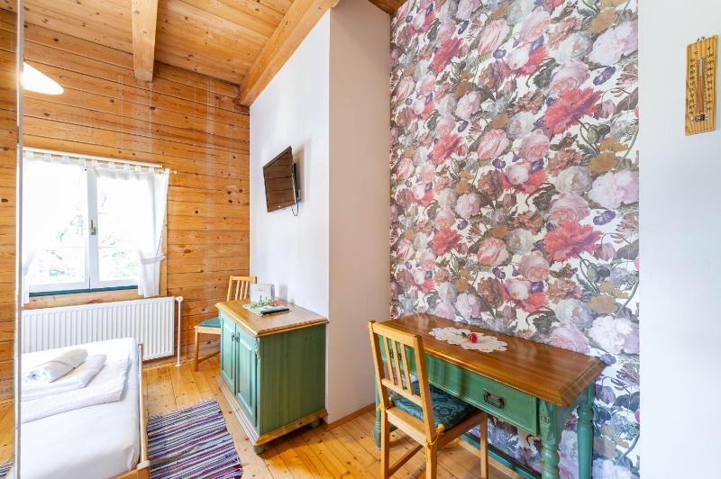 Double or Twin Room image 3