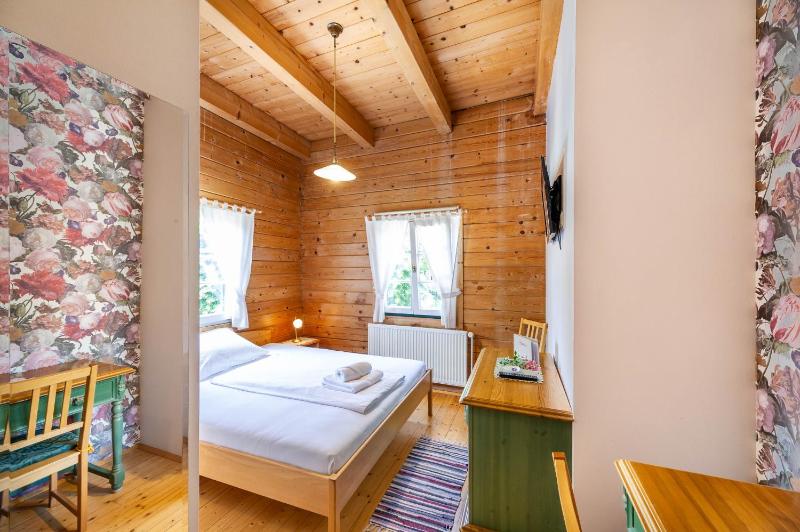 Double or Twin Room image 2