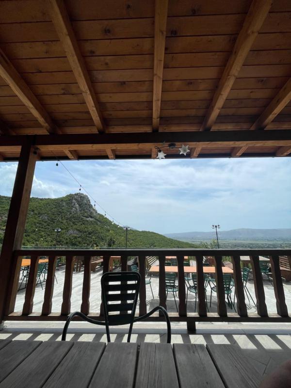 Twin Room with Mountain View image 2
