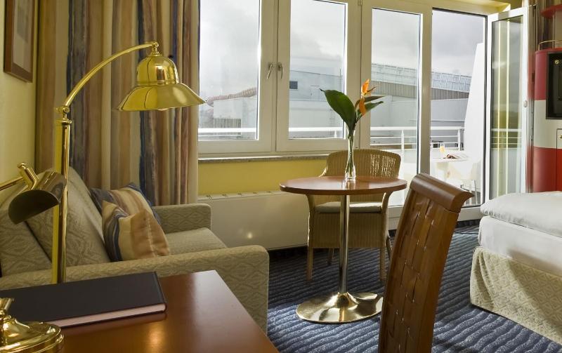 Standard Double Room image 1
