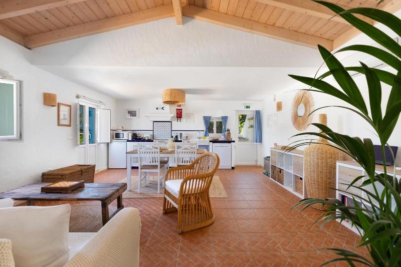 One-Bedroom House with Lake View image 4
