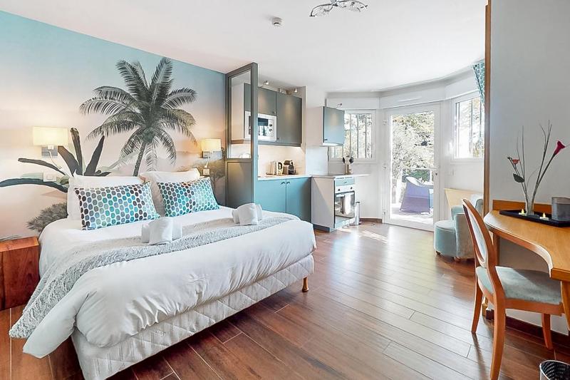 Superior Double Room image 3