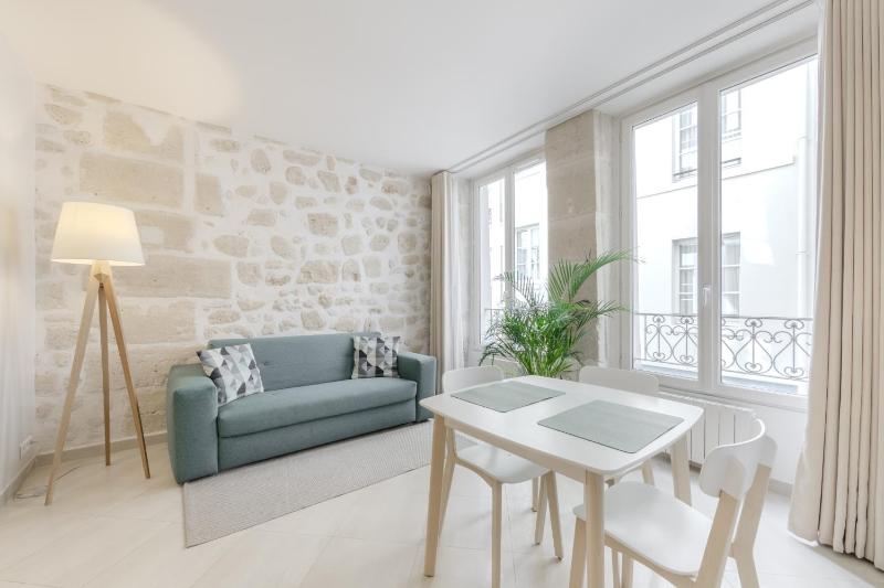One-Bedroom Apartment with Balcony image 4