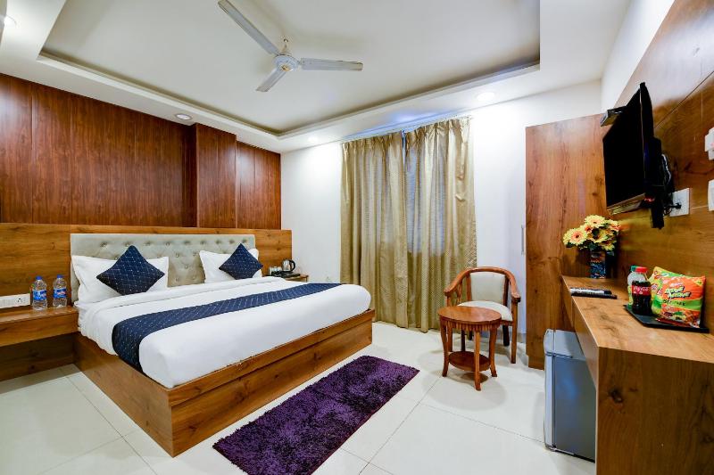 Hotel Glory Near Delhi Airport Images