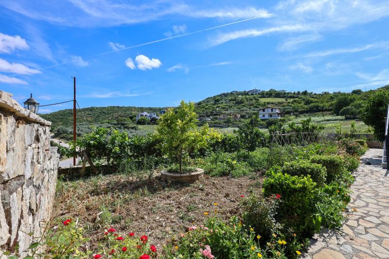 Villa Xherimeja Family Oasis - image 12