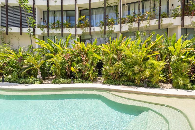 Mistiq Gardens - image 42