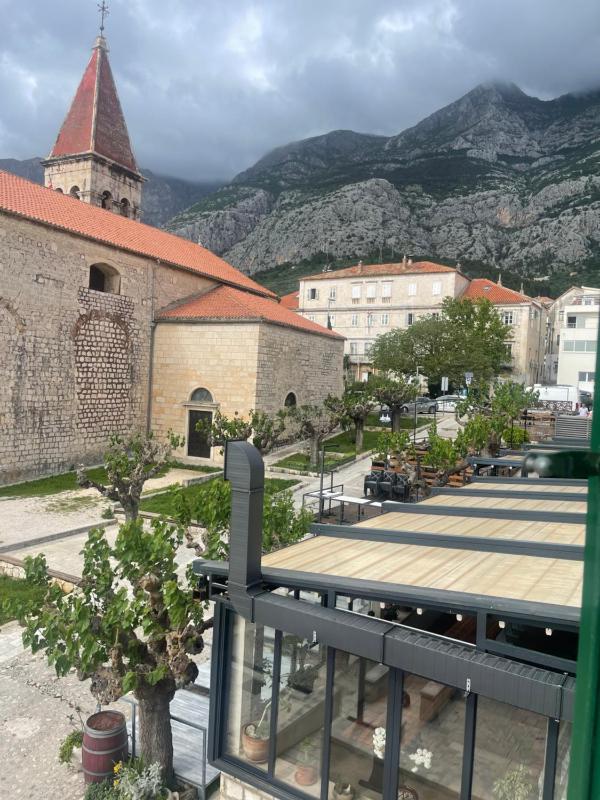 Old town Pjaca Makarska - image 6