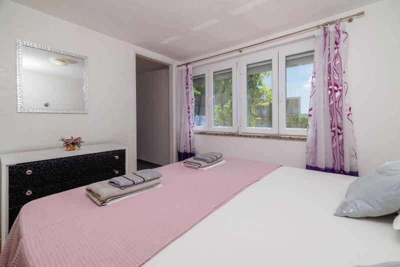 Apartment - Ground Floor image 4