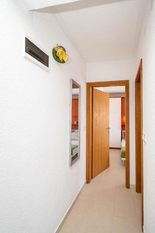 Apartments with parking space Vir - 23221 - image 42