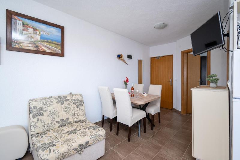 Apartments with parking space Vir - 23221 - image 28