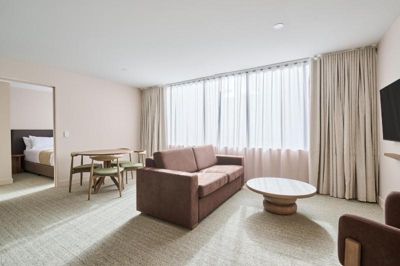 Abode Phillip - image 2