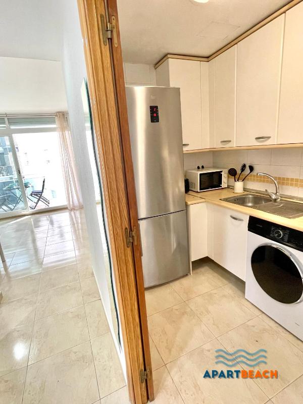 APARTBEACH GOLDEN I MUY LUMINOSO JUNTO PLAYA y CLIMATIZADO - image 11