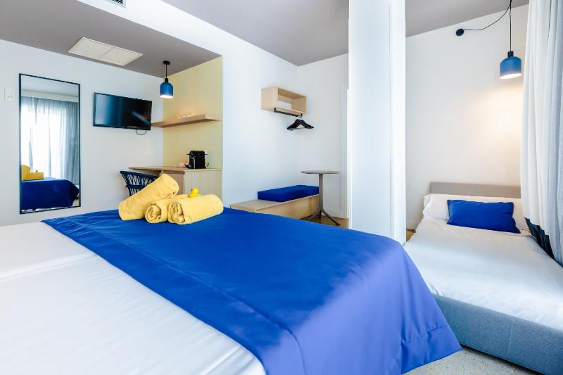 Triple Room image 2