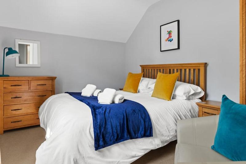 Apartment 4 St Marys House - image 7