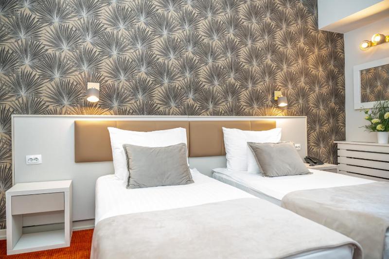 Double or Twin Room image 2