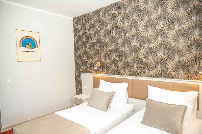 Double or Twin Room image 3