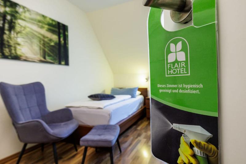 Single Room image 3
